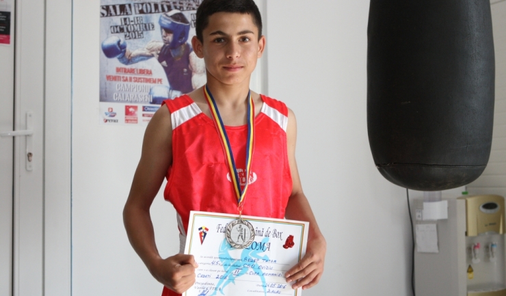 Boxerul constănțean Regep Tatar a cucerit medalia de argint la Cupa României de la Zalău