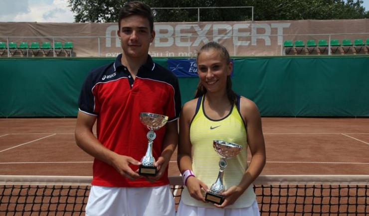 Constănțenii Ștefan Paloși și Carmen-Roxana Manu s-au impus la a 23-a ediție a turneului internațional Mamaia IDU Junior Championship - Mobexpert U16