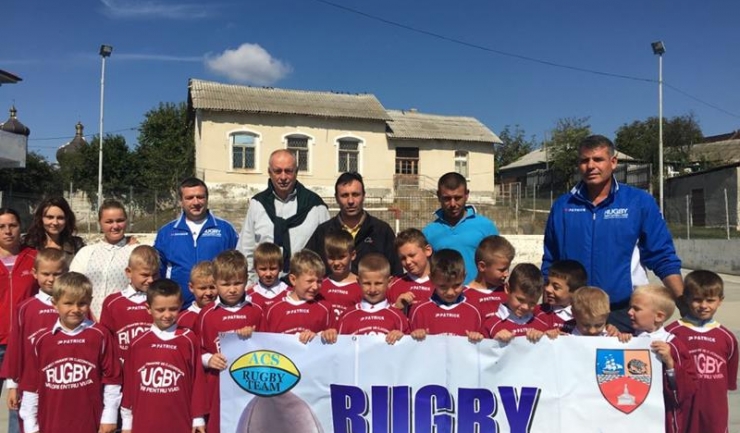 Copiii din zona Hârșova-Ghindărești au primit echipament de joc din partea ACS Rugby Team Constanța