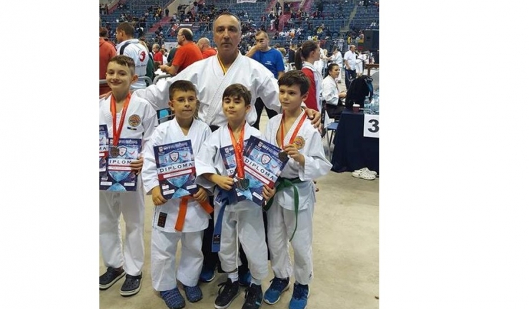 Karateka de la clubul din Eforie au obținut 12 medalii europene în Polonia