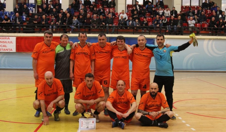 Vertiroll Vulturii Cazino Constanța a revenit spectaculos de la 0-2 în finala cu ASC Săgeata Stejaru și s-a impus la a treia ediție a turneului „ultra old-boys”