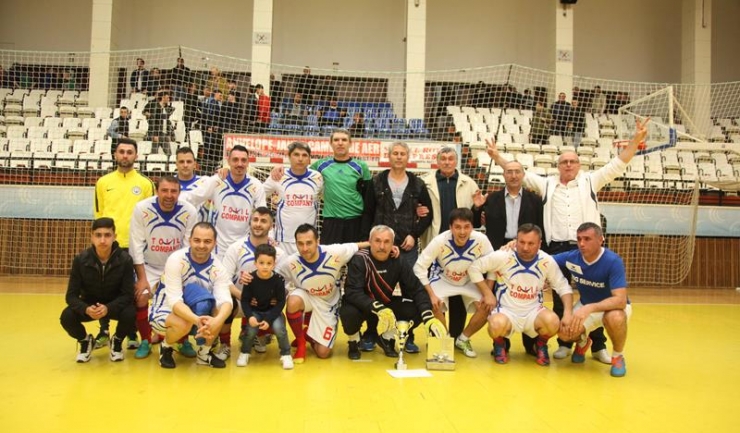 ASC Săgeata Stejaru a câştigat a 26-a ediție a Trofeului „Telegraf” la fotbal în sală