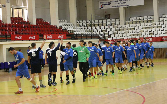 Jucătorii de la CS Medgidia (echipament albastru) au obținut a doua victorie consecutivă în deplasare din actualul campionat
