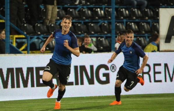 Denis Drăguş a înscris golul egalizator, iar Alexandru Mățan (nr. 7) a trimis mingea în bara transversală în prelungirile meciului de vineri seară