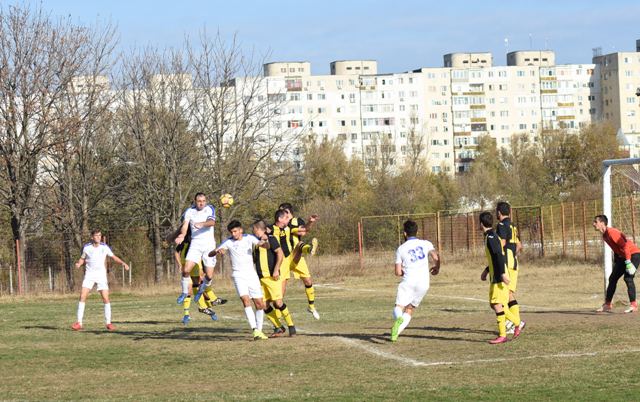 FC Farul Constanța (echipament alb) a pierdut a opta partidă în actualul sezon
