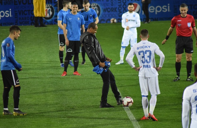 Rivaldo a dat lovitura de începere a partidei FC Viitorul - Universitatea Craiova