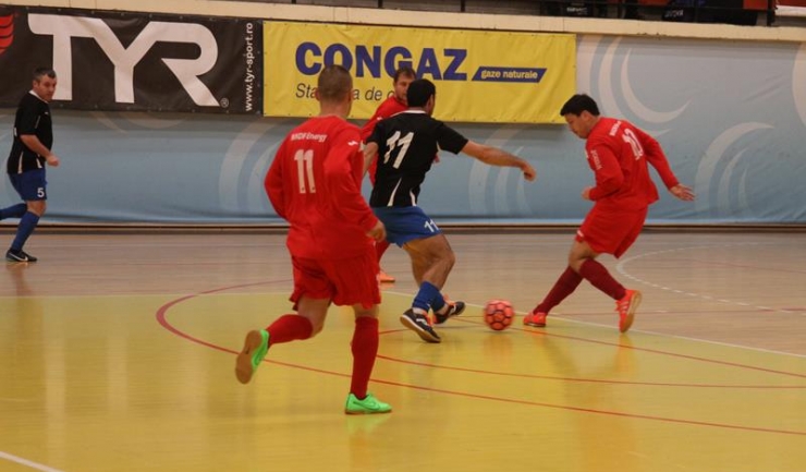 Oportun Mangalia (echipament roșu) a câștigat la scor confruntarea cu Victoria Mihai Viteazu