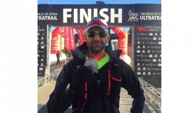 Mihai Nenciu, mândru că a ajuns la finișul ultramaratonului montan „100 Miles of Istria”