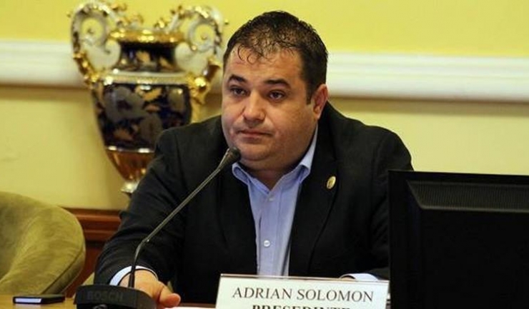 Deputatul PSD Adrian Solomon: „Cine vrea să facă miting, nu are decât. Și pe Ceaușescu l-au sfătuit unii să facă miting.“