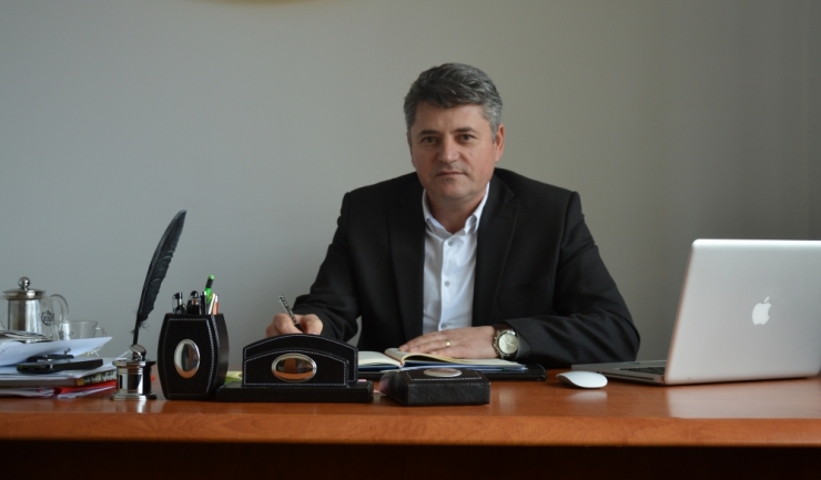 Primarul comunei Ciugud (județul Alba), Gheorghe Damian, care a avut cea mai mare absorbție de fonduri europene din țară, a fost exclus din partid (sursa foto: albastiri.ro)