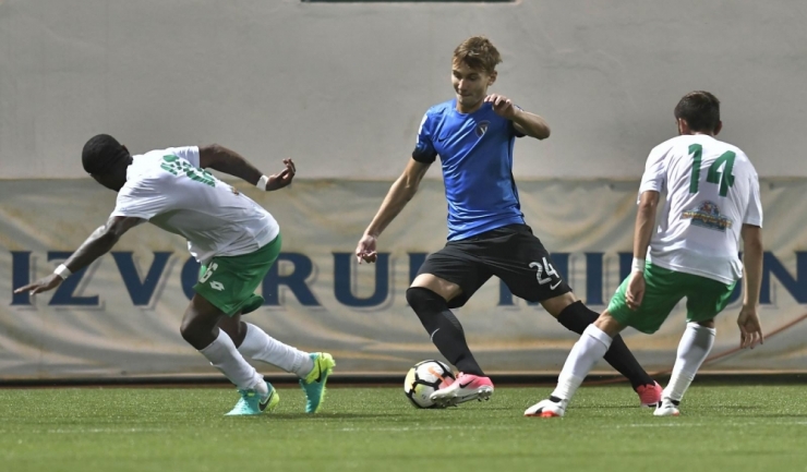 Juniorul Denis Drăguș, internaționalul de juniori crescut la Academia Hagi, a jucat pentru prima oară în Liga 1 în partida de la Chiajna
