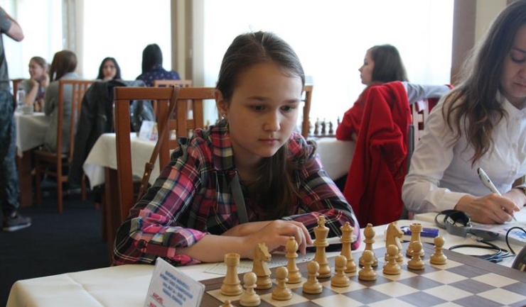 Maria Anghel (12 ani), singura constănțeancă din concurs, a reușit trei victorii în 11 runde