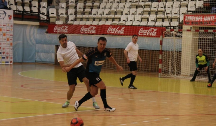 Ilhan Normambet (nr. 11) a marcat unicul gol pentru FC Amicii Constanţa în confruntarea cu Macedonia Ovidiu