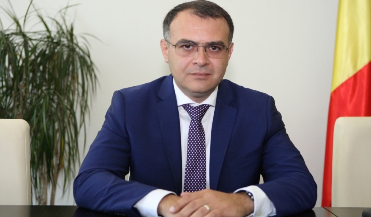 Prefectul Constanței, Constantin Ion, a fost demis de premierul Dacian Cioloș. În locul lui va fi numit inspectorul guvernamental Adrian Nicolaescu.