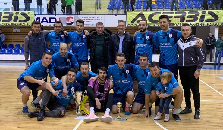 Fintrans a câştigat turneul de la Braşov (sursa foto: Facebook Turneul Vedetelor Acerbis Brasov)