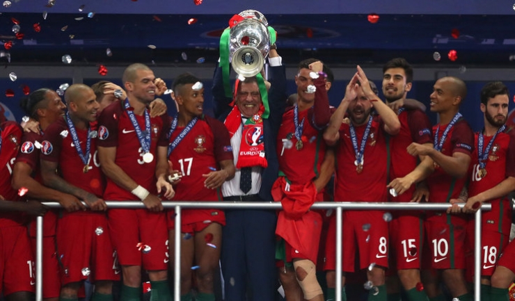Triumful de la EURO 2016 este cel mai important din cariera antrenorului portughez Fernando Santos