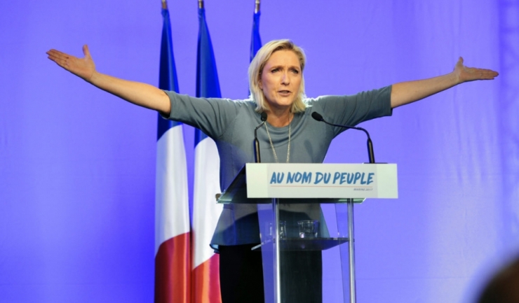 Lidera de extremă dreapta Marine Le Pen câștigă teren în sondajele de opinie
