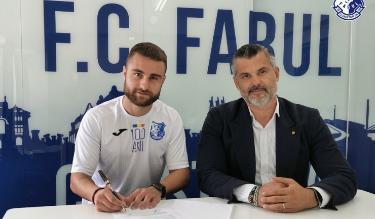 Robert Băjan şi Tiberiu Curt, manager FC Farul (sursa foto: www.fcfarulconstanta.ro)