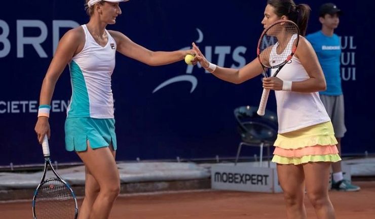 Irina Begu şi Raluca Olaru  (sursa foto: Facebook BRD Bucharest Open)