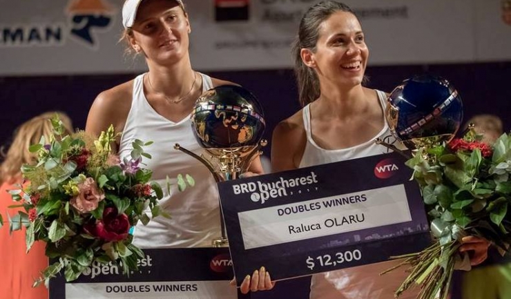 Irina Begu şi Raluca Olaru au câştigat în acest an turneul de dublu de la Bucureşti (sursa foto: Facebook BRD Buharest Open)