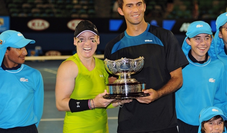 În 2012, Bethanie Mattek-Sands a câștigat, împreună cu Horia Tecău, Australian Open la dublu mixt