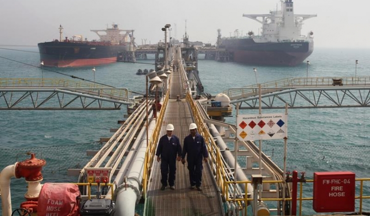 Ce face Iranul, după ce i se ridică sancțiunile? Majorează producția de petrol, evident, ca să-i scadă și mai mult cotația