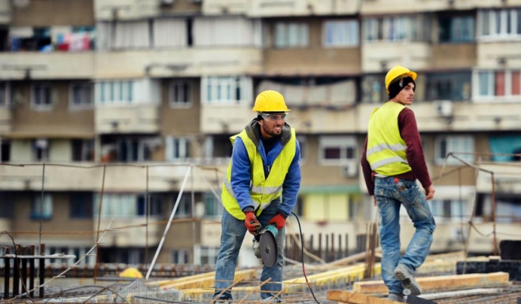 Numărul autorizațiilor de construire eliberate în noiembrie a scăzut cu aproape 22% față de luna anterioară