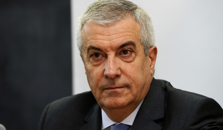 Călin Popescu-Tăriceanu: „Iohannis conduce ţara ajutat de unii „băieţi cu ochi albaştri“ şi ignoră ordinea constituţională“