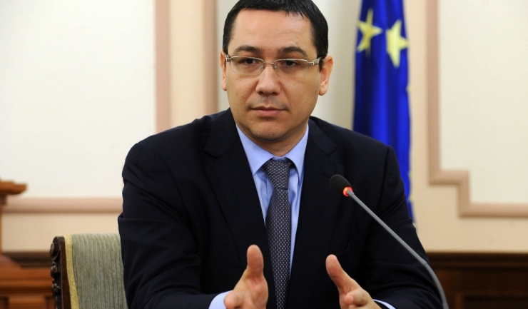 ictor Ponta: „Președintele Klaus Iohannis e prins cu vacanța și drumețiile în munți”