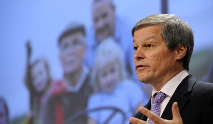 Premierul Dacian Cioloș: „În noiembrie 2015 marile proiecte de investiții erau blocate şi a trebuit să desţelenim buruienișul lăsat de cei care acum strigă de pe margine“