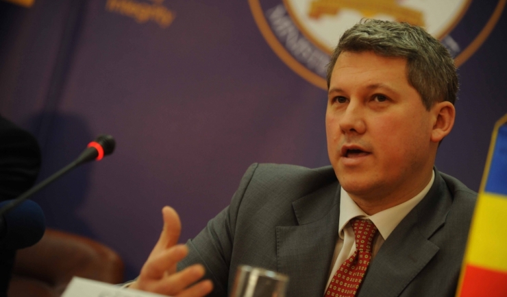 Cătălin Predoiu: „Cristian Buşoi trebuie să renunţe la funcţia de secretar general al PNL și să nu mai fie şi arbitru, şi jucător în cursa pentru preşedinţia PNL“