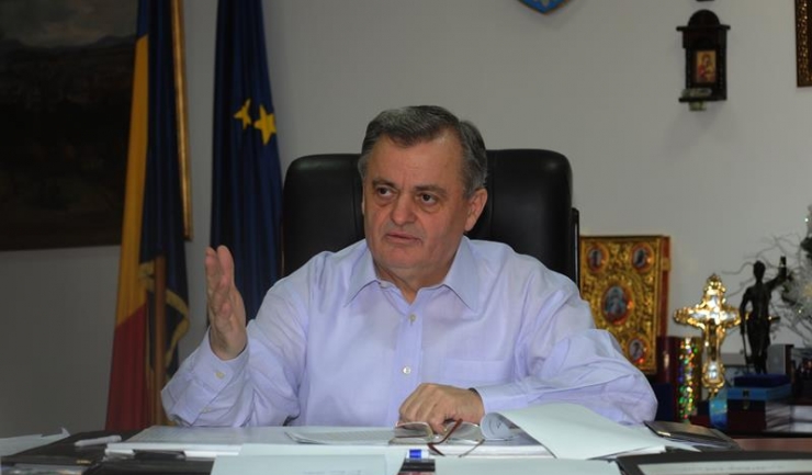 Primarul Sectorului 2 al Capitalei, Neculai Onţanu, va sta în spatele gratiilor, deoarece a fost acuzat de procurori că a luat mită