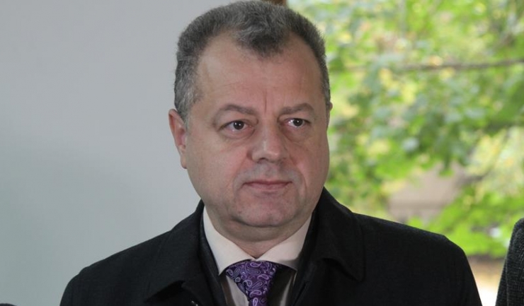 Deputatul ALDE Mircea Banias: „Oamenii spun că poate e mai bine așa, în condițiile în care Executivul este numit pe linie politică“