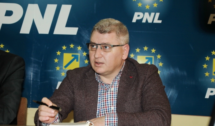 Deputatul PNL Florin Roman: „PSD, ALDE și UDMR au dat copy-paste la amendamentul depus de PNL privind majorarea cu 30% a indemnizațiilor aleșilor locali“