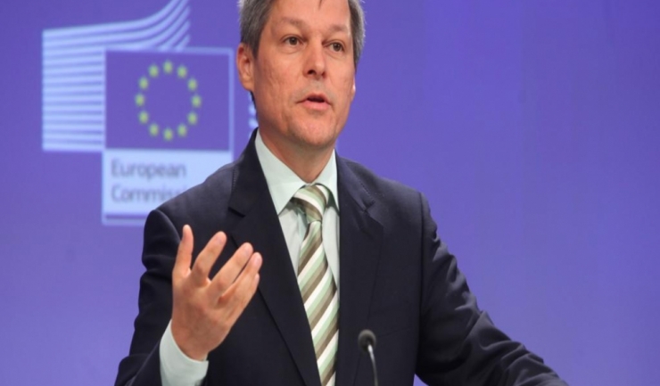 Premierul Dacian Cioloș: „Indiferent cine vine la guvernare după alegeri, trebuie să reformeze administrația publică“