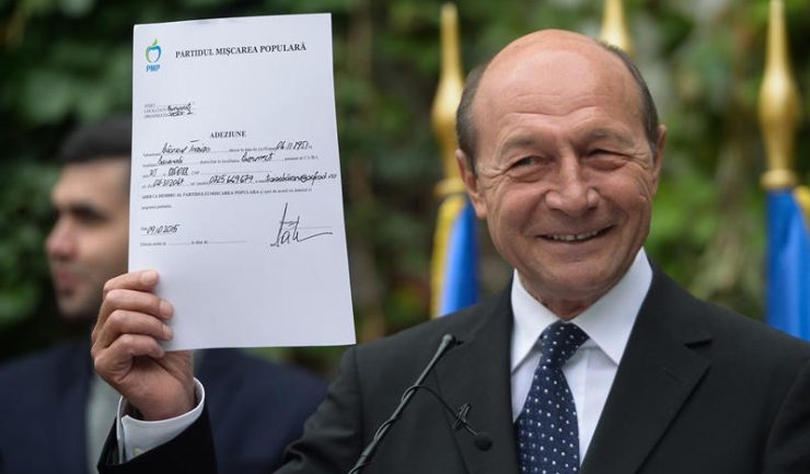 Traian Băsescu a fost votat în unanimitate drept liderul PMP, ceea ce îl înscrie în categoria oamenilor-partid