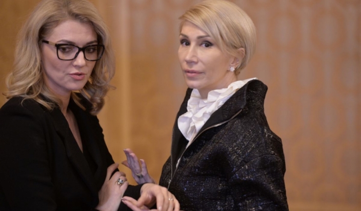 Alina Gorghiu și Raluca Turcan poartă un război al declarațiilor. În conflict a intervenit și Adriana Săftoiu.