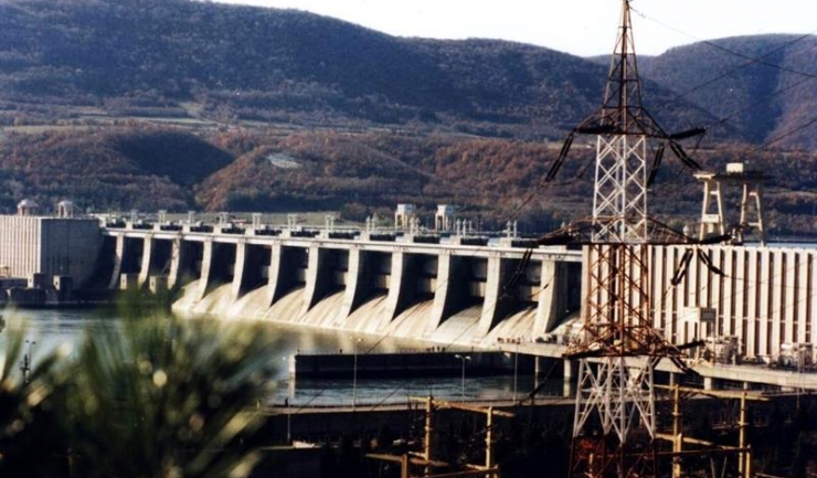 Hidroelectrica ar putea ieși din insolvență în martie 2016, după care va fi listată imediat la bursă