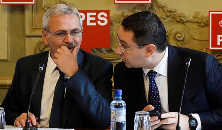 Victor Ponta (dreapta) îi transmite lui Liviu Dragnea (dreapta) să-și asume postura de candidat la funcția de premier