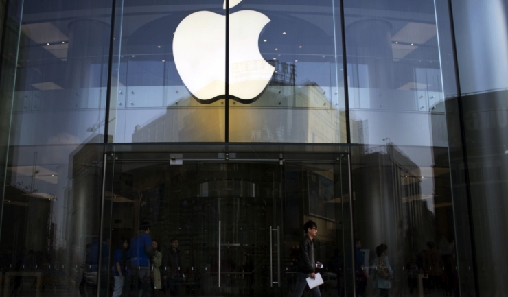 Scăderea vânzărilor de iPhone se simte în vistieria Apple - profitul a scăzut cu 27%, la 7,8 miliarde dolari