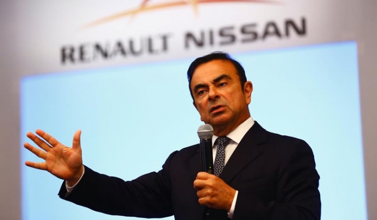 Grupul auto Renault și-a redus cu un punct procentual participația la Nissan