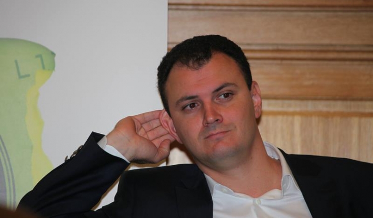 Deputatul Sebastian Ghiță este unul dintre cei mai mari chiulangii din Parlament