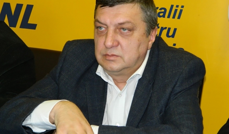 Prim-vicepreședintele PNL Teodor Atanasiu: „PSD a creat două tomberoane în Parlament. Unul pentru stânga politică - UNPR - și celălalt pentru dreapta politică - ALDE”