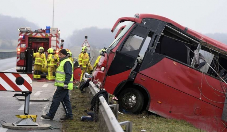 Patru morți și 27 de răniți - bilanțul unui accident de autocar pe infamul Drum Național 79 din centrul Franței