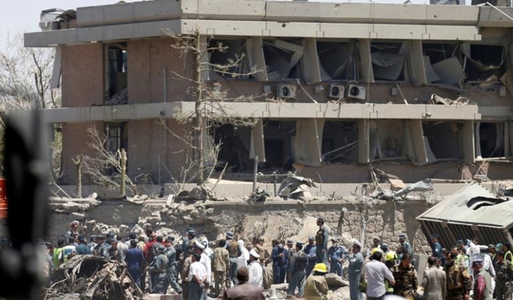 Spitalul din Kabul a fost devastat de explozia ambulanţei-capcană