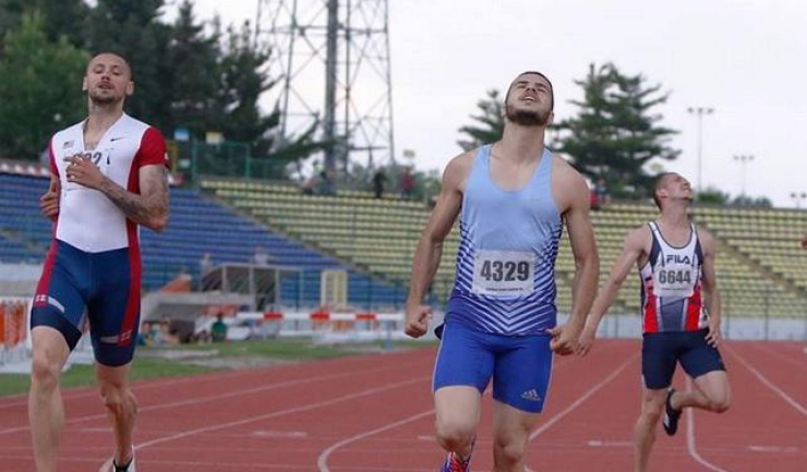 Ionuț Neagoe (în centru) a fost la un pas de medalie în proba de 200 de metri (sursa foto: Facebook)