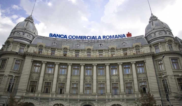 Cea mai mare bancă locală, BCR, a încheiat prima jumătate a anului cu un câștig net de 636 milioane lei