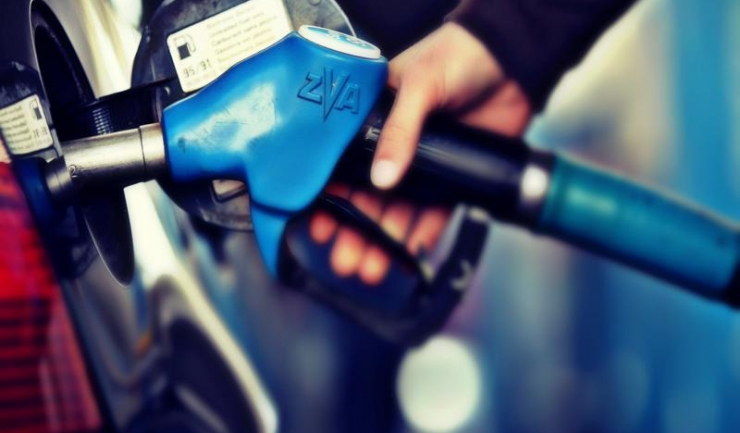 Prețurile fără taxe ale carburanților vânduți în România sunt peste media europeană, relevă un studiu al Consiliului Concurenței