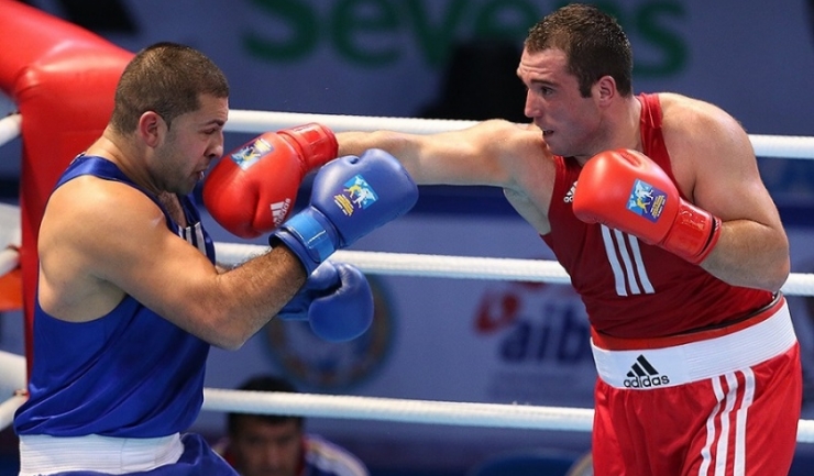 Mihai Nistor (dreapta) este singurul boxer care va reprezenta România la Jocurile Olimpice din 2016