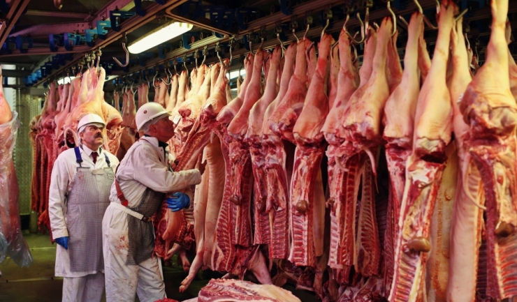 Prețul cărnii de porc va crește cu 15 - 30%, din aprilie
